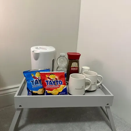 Amazing Bedroom In Dublin בית אירוח קלונדלקין