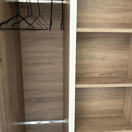 Amazing Bedroom In Dublin בית אירוח קלונדלקין