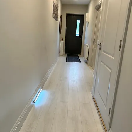 Amazing Bedroom In Dublin קלונדלקין